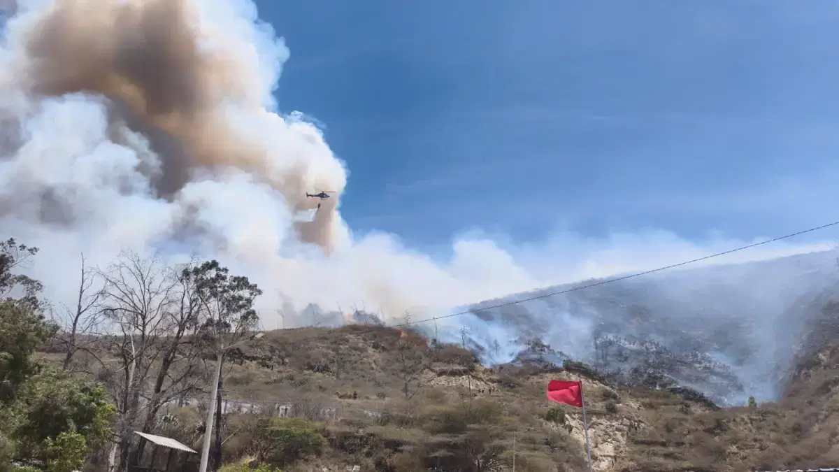 Operativos por incendios en La Vicentina y Casitagua, Quito
