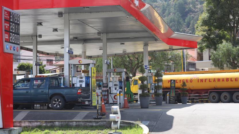 Gasolineras enfrentan faltantes mientras se prevé subida de combustibles en Ecuador