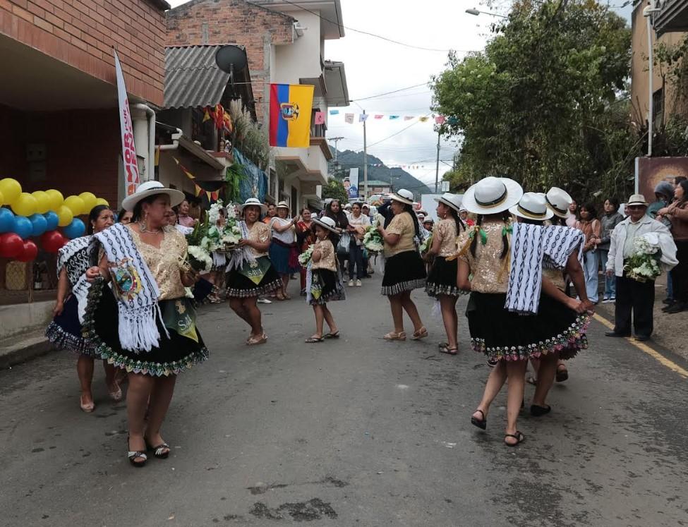Calle García Moreno: La ruta histórica de Sayausí que revive en el Carbón Fest