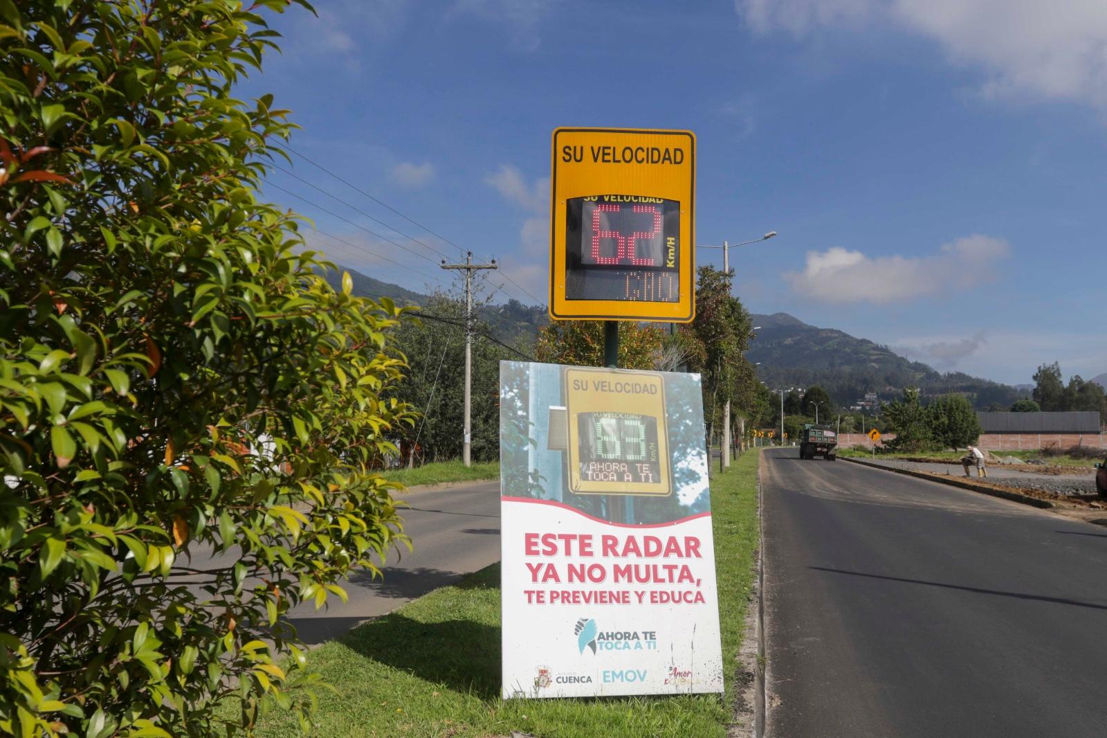 Banner: Contraloría recomienda activar radares de Cuenca sin multas