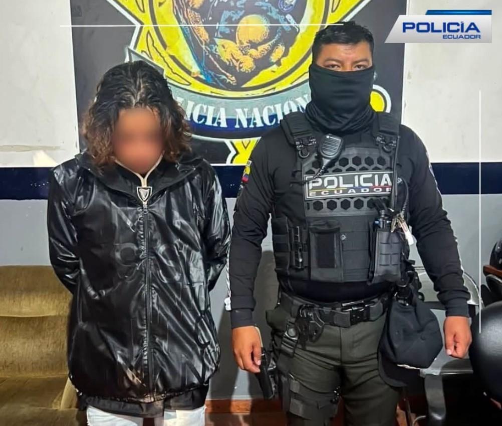 CIUDADANA DETENIDA POR PRESUNTO MICROTRAFICO EN BARRIAL BLANCO