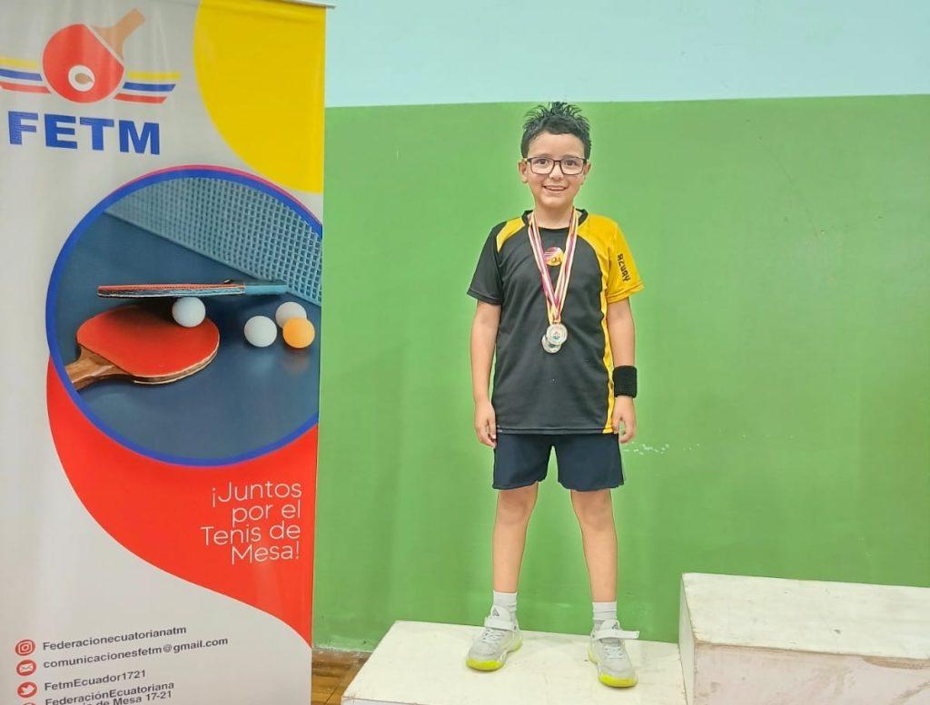 ¡CUENCANOS VAN POR EL CUPO A LA SELECCIÓN NACIONAL DE TENIS DE MESA!