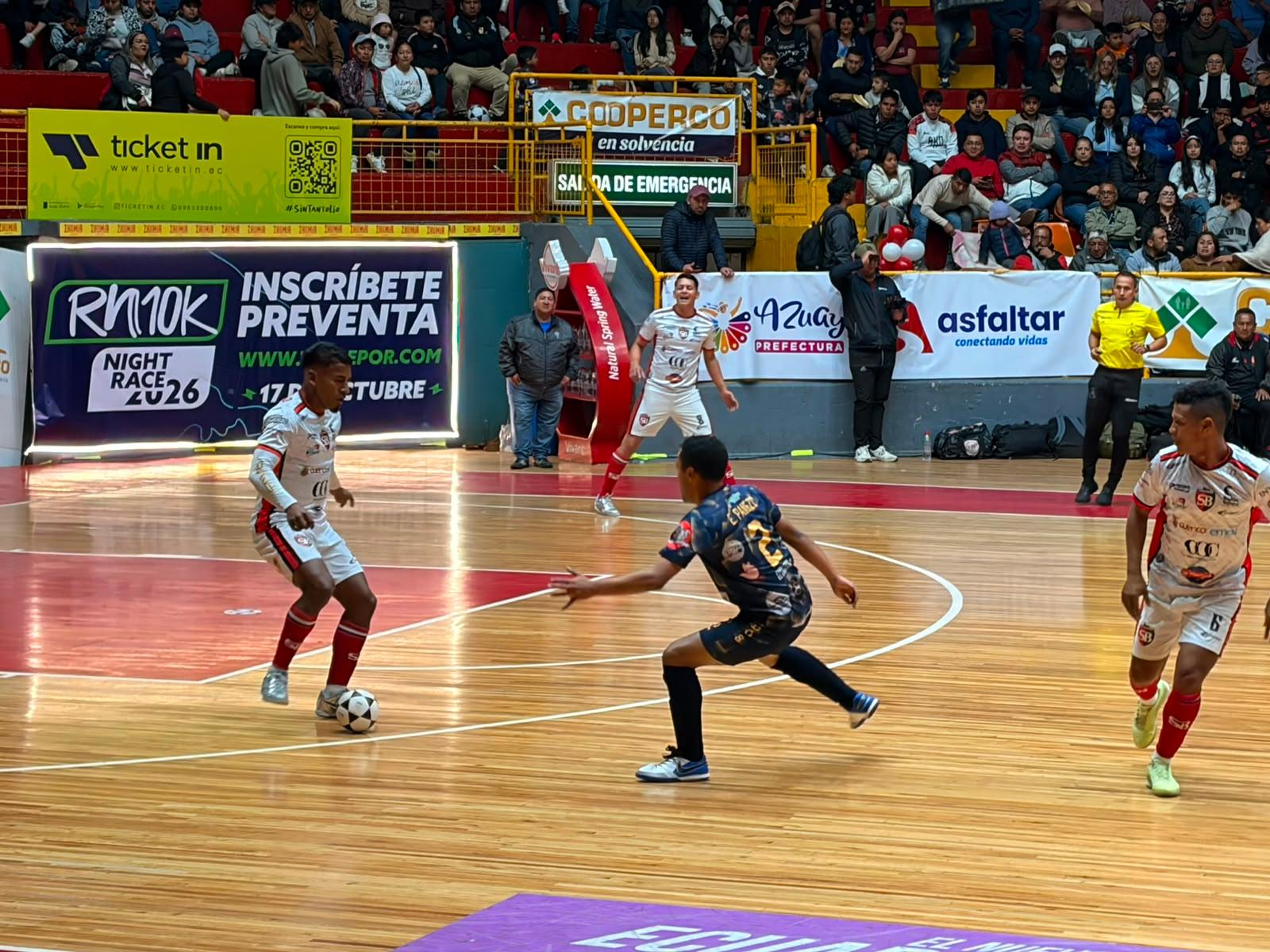 Juan Jaramillo y Simón Bolívar se citan por un boleto a semifinales del Mundialito de los Pobres