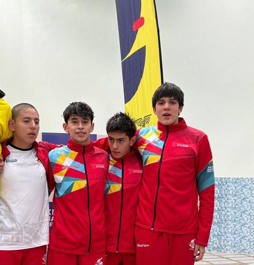 Azuay brilla con cinco medallas en natación en Juegos Prejuveniles