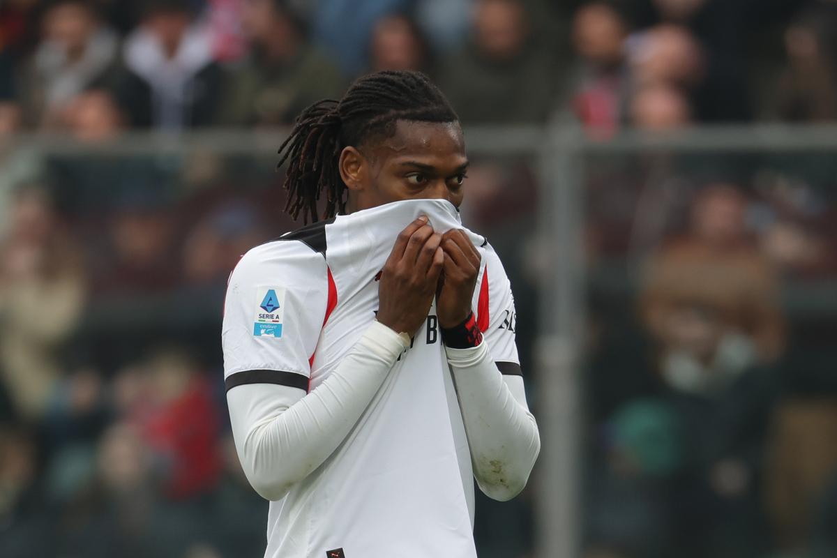 Shevchenko advierte que Rafael Leao no es delantero y recalca el reto del Milan en la Serie A