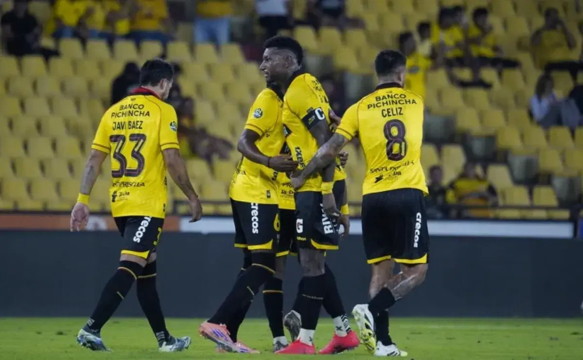 La reestructuración de Barcelona SC sigue con la salida de Lucas Sosa