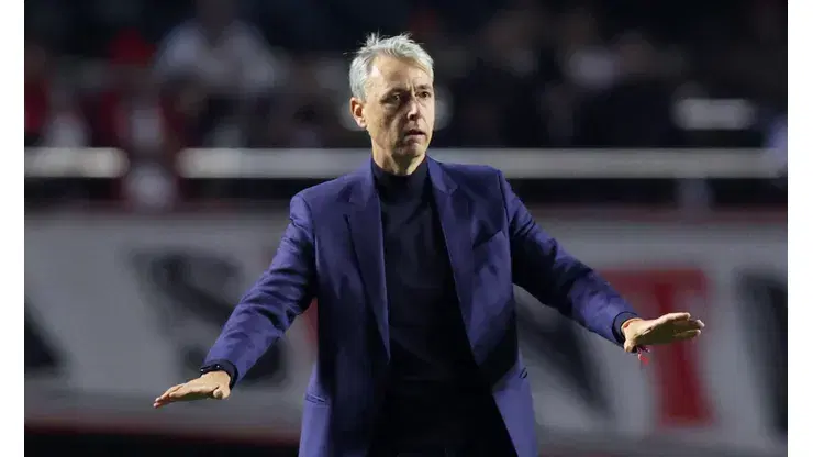 La fortuna que deberá pagarle Liga de Quito a Tiago Nunes tras despedirlo