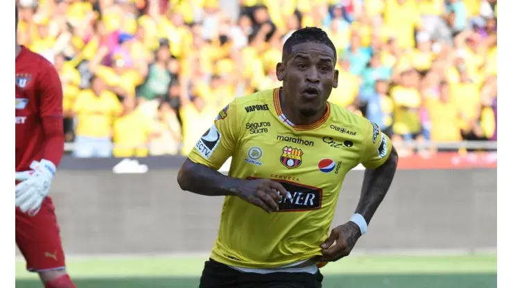 Michael Arroyo sigue activo y tiene nuevo equipo a sus 39 años de edad