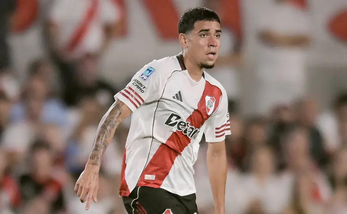 ENTRENA APARTADO, SE BURLA DEL CLUB, pero esta es la fortuna que COBRA Kendry Páez en River Plate