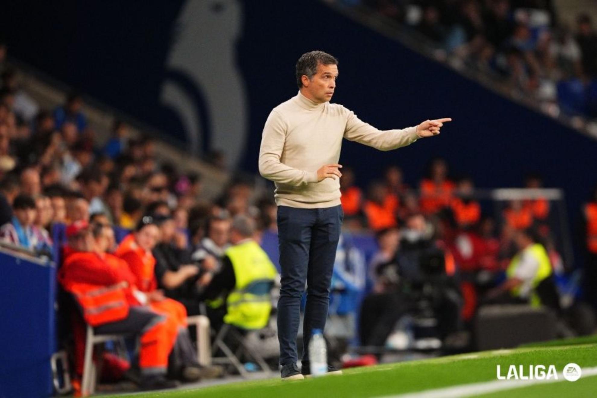 Luis Castro: "La cosa más importante de nuestras vidas es el partido de mañana"