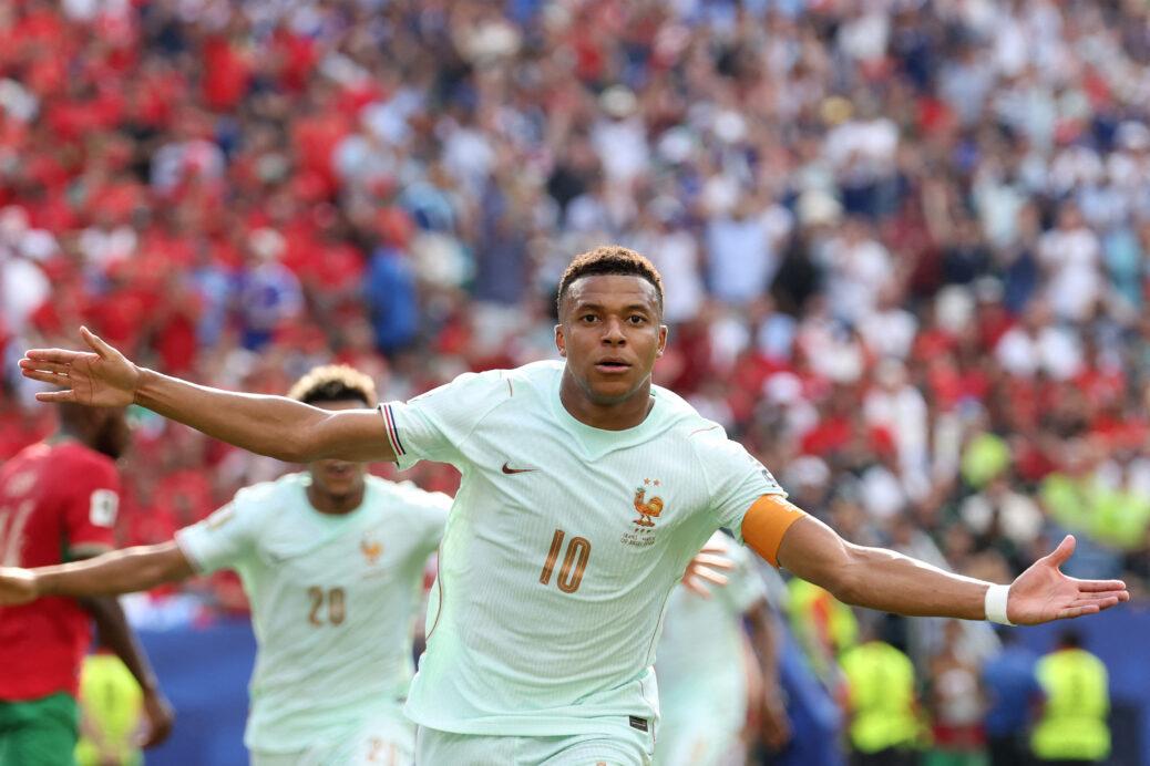 Francia vence a Marruecos 2-0 y avanza a semifinales