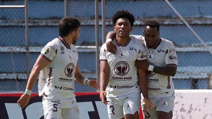 Mushuc Runa goleó 3-0 a Técnico Universitario