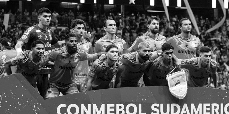 Atlético Mineiro avanza a semifinales tras vencer a Santos