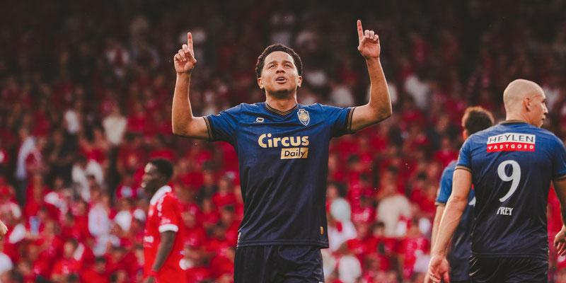 Anthony Valencia brilla con un doblete en la goleada del Royal Antwerp