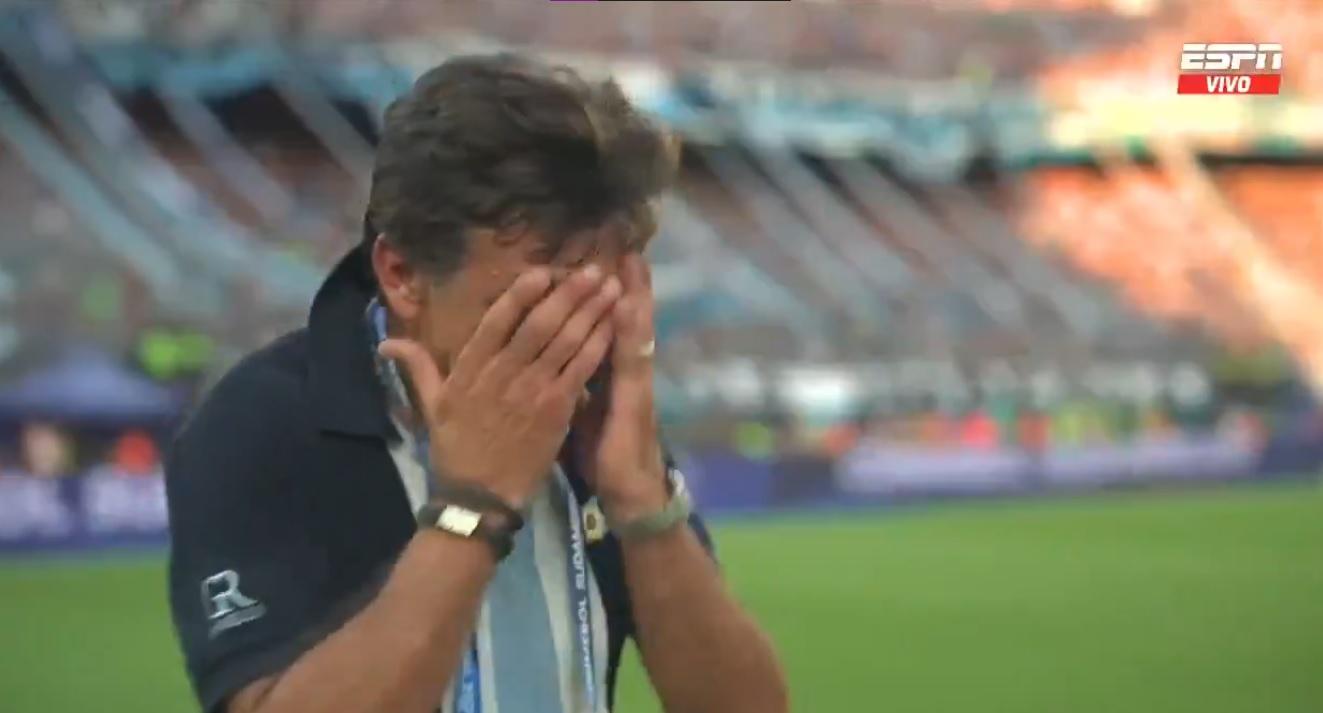 Costas llora tras ganar la Sudamericana con Racing