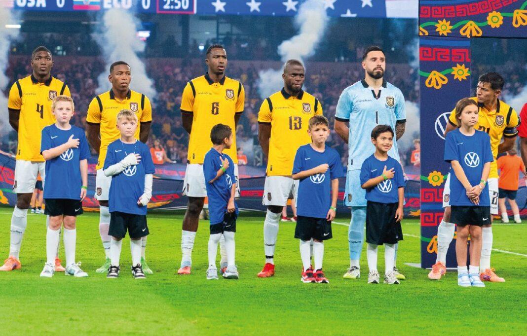 El once de Ecuador ante México: Estupiñán va desde el arranque y la sorpresa es Preciado