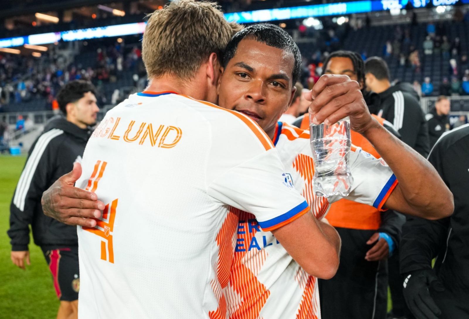 Bryan Ramírez deslumbra en su debut con FC Cincinnati y firma la asistencia en la victoria 2-0