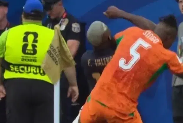 Enner Valencia se enojó tras falta de un jugador marfileño