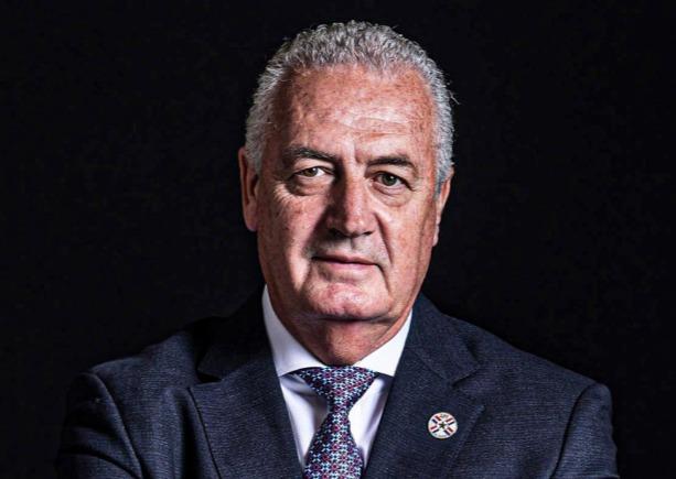 Alfaro cuestiona el arbitraje por la expulsión de Almirón
