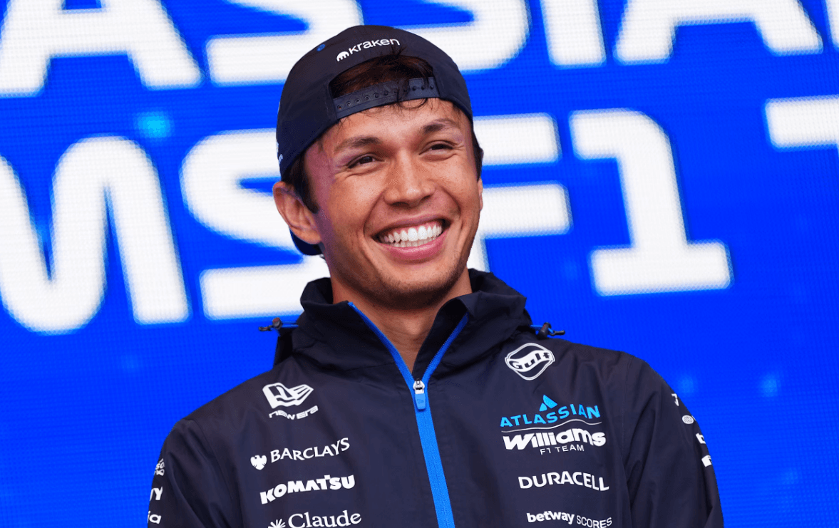 Alex Albon renueva con Williams para la temporada 2027