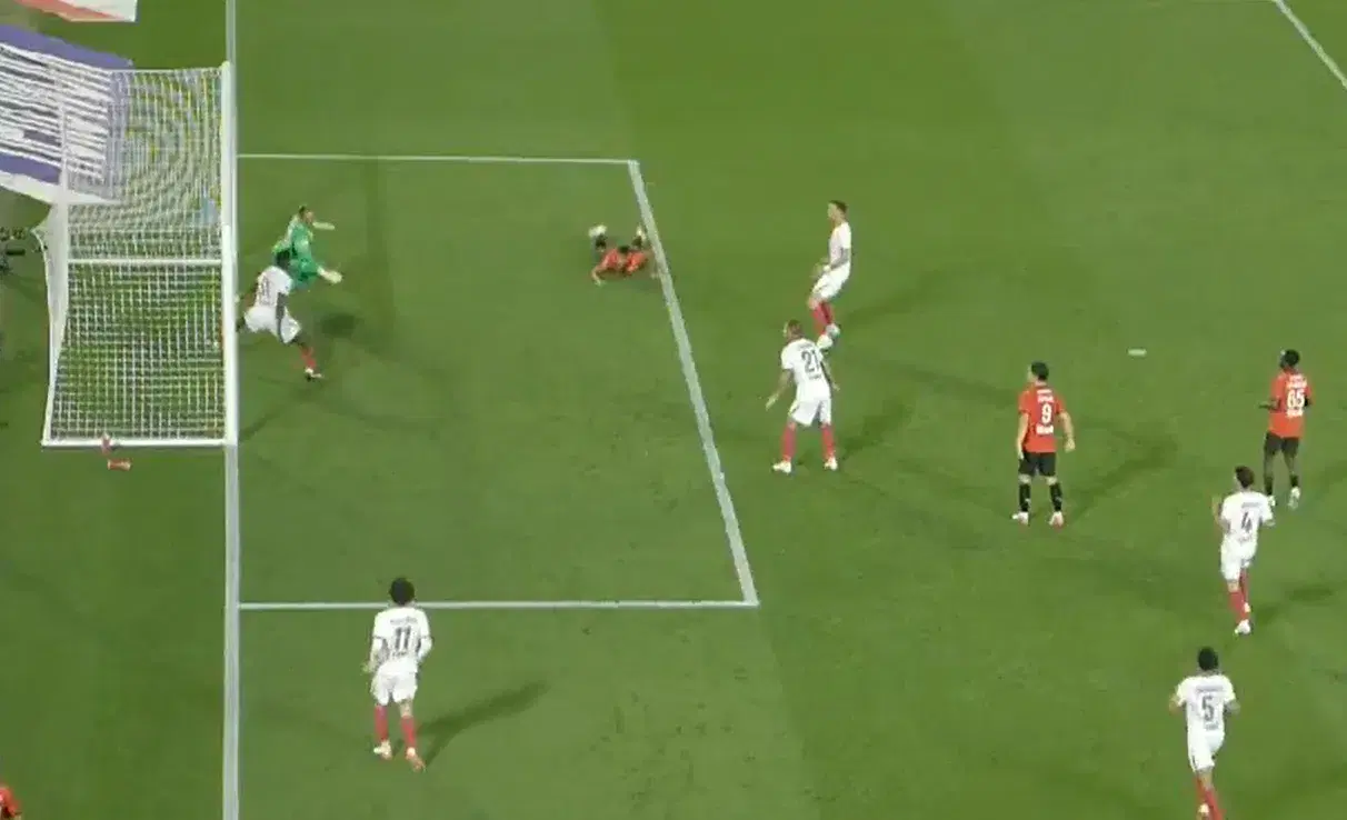 LO MEJOR de Sudamérica: Willian Pacho evitó un golazo de 'CR7' con una maniobra espectacular