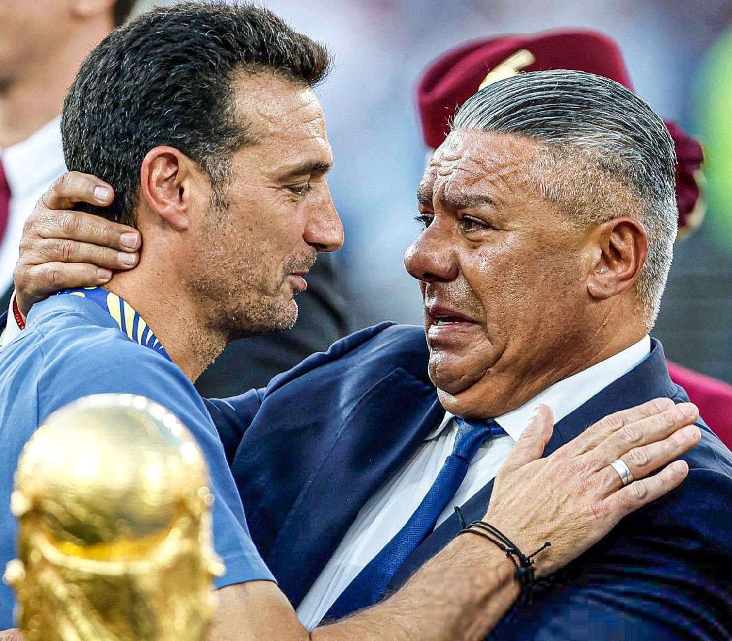 Claudio Tapia asegura que Scaloni es su única opción al frente de Argentina