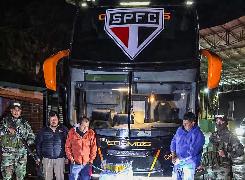 Incautan bus que llevaría a Sao Paulo en Bolivia