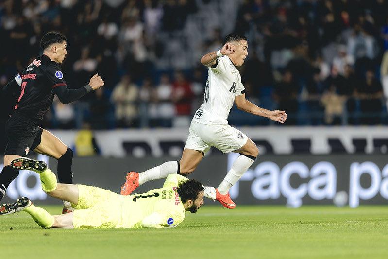 Atlético Mineiro ganó 1-0 a Bragantino en la Sudamericana