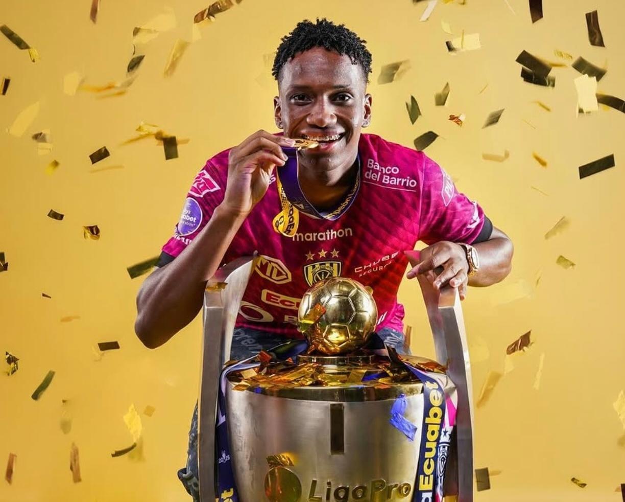 Brentford confirma el fichaje de Darwin Guagua