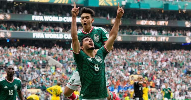 Jimenez strike doubles Mexico lead over Ecuador