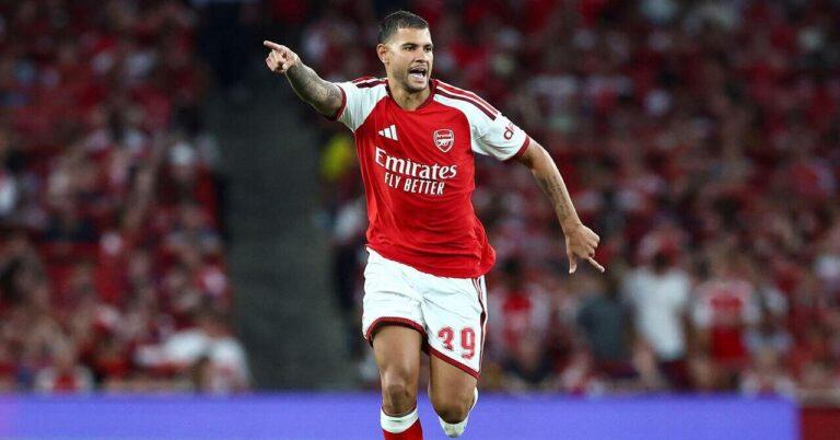 Bruno Guimarães debutó en Arsenal en triunfo por penales