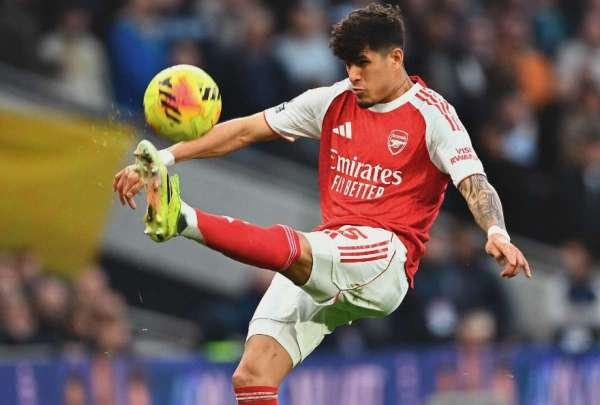 Piero Hincapié sufre una lesión que preocupa al Arsenal