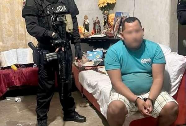Operativo policial en Manabí: 13 detenidos por vínculos con Los Lobos