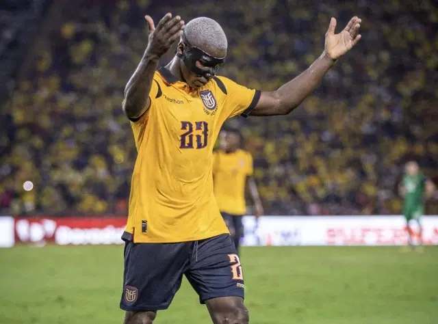 Cinco jugadores clave de Ecuador al borde de la suspensión de cara al duelo ante Paraguay
