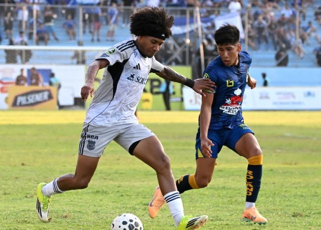 Delfín SC y Emelec empatan 1-1 en un partido sin sorpresas