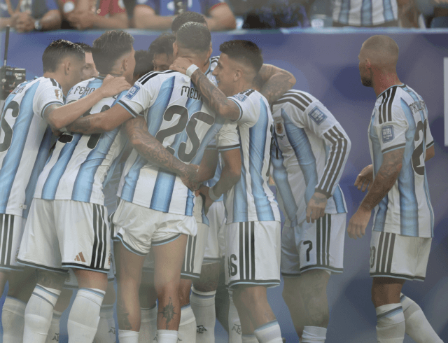 Argentina sufrió 120 minutos y ganó 3-2 a Cabo Verde