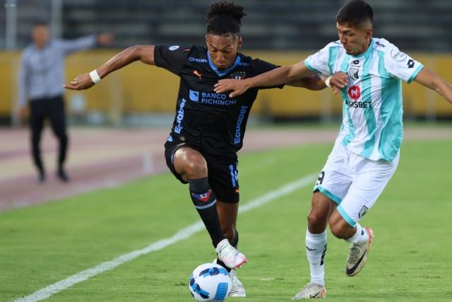 Confirmadas tres salidas en Liga de Quito y se esperan fichajes