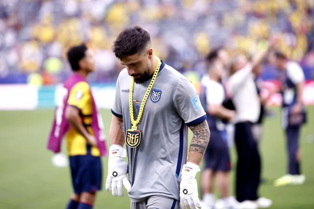 Hernán Galíndez lamenta derrota en penales ante Japón y destaca el progreso de Ecuador
