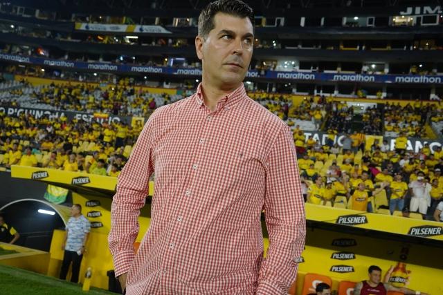 FIFA rechaza demanda de Ismael Rescalvo contra Barcelona SC