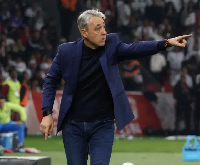 Tiago Nunes se reafirma tras la eliminación de LDU en Libertadores y hace un pedido a la hinchada