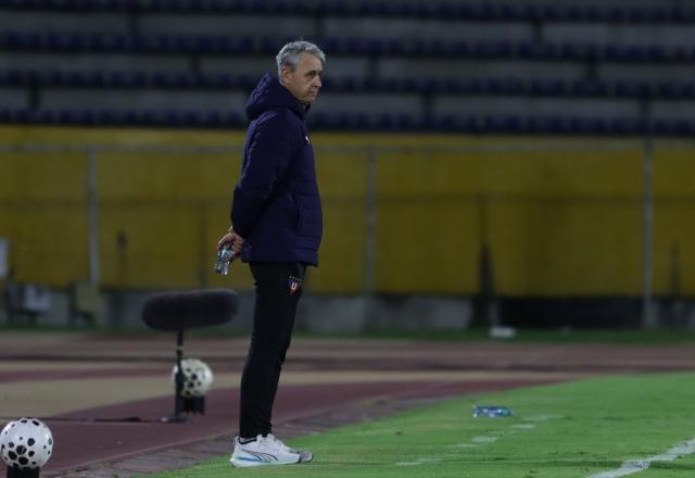 Tiago Nunes: 'Ustedes tendrán que aguantarme' en Liga