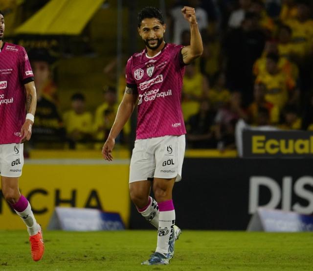 Jeison Medina podría volver a Aucas: Danny Walker alimenta los rumores de regreso antes del repechaje sudamericano