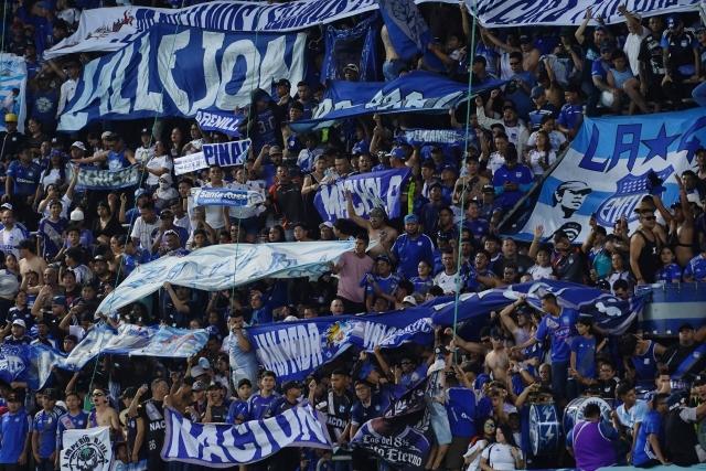 Emelec sufre sanciones tras incidentes y suspensión de Ayoví