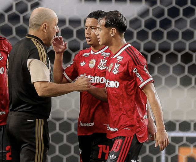 Leo Jardim destaca a ecuatorianos en Flamengo