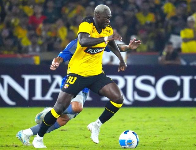 Felipe Caicedo defiende la Copa Sudamericana ante críticas en Barcelona SC