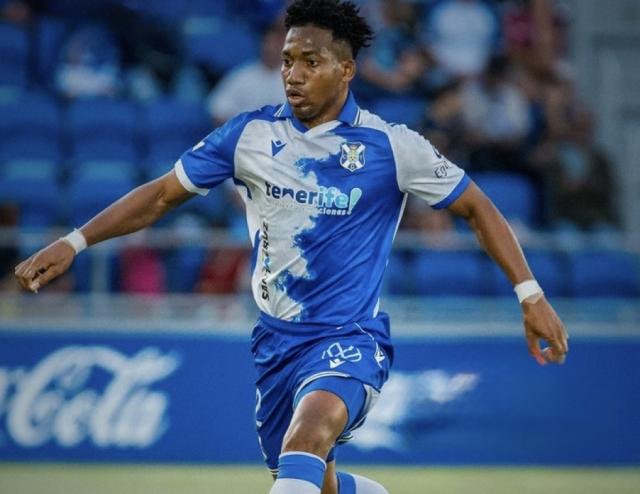 Landázuri completó un partido limpio y Tenerife empató 1-1