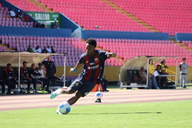 Deportivo Quito cae 0-1 ante Inter de Quito en la fase nacional