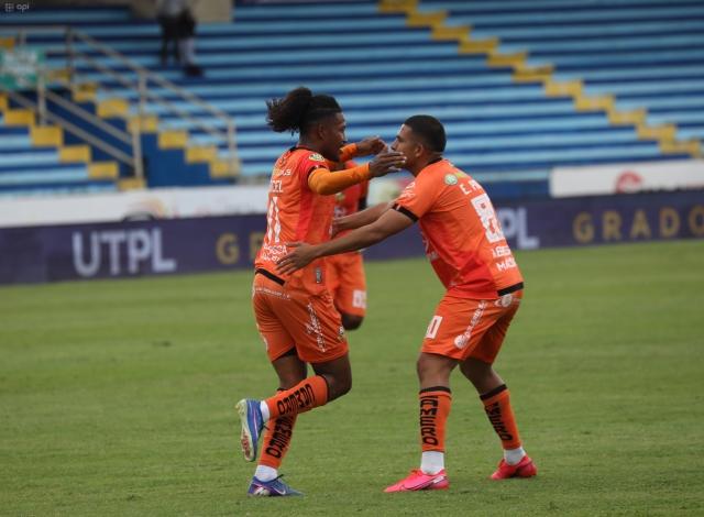 Batalla salva a Libertad FC con gol en el descuento