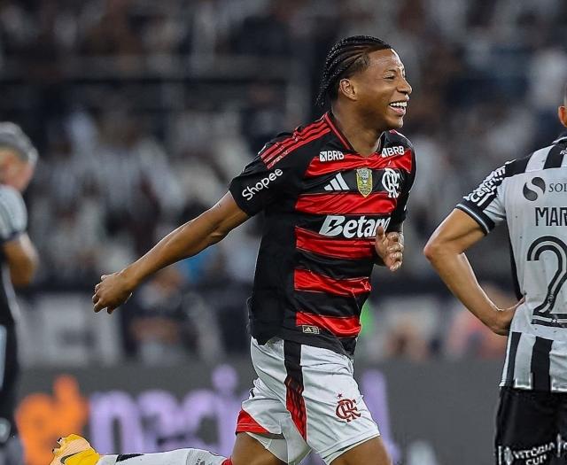 Gonzalo Plata aporta en empate de Flamengo contra Estudiantes