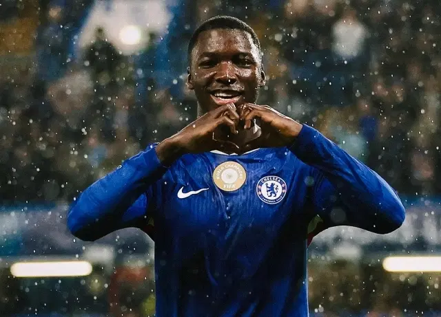 Moisés Caicedo fue el héroe del Chelsea ante el Pafos